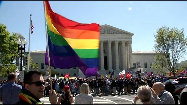 Kentucky clerks object to Supreme Court ruling, halt marriage licenses